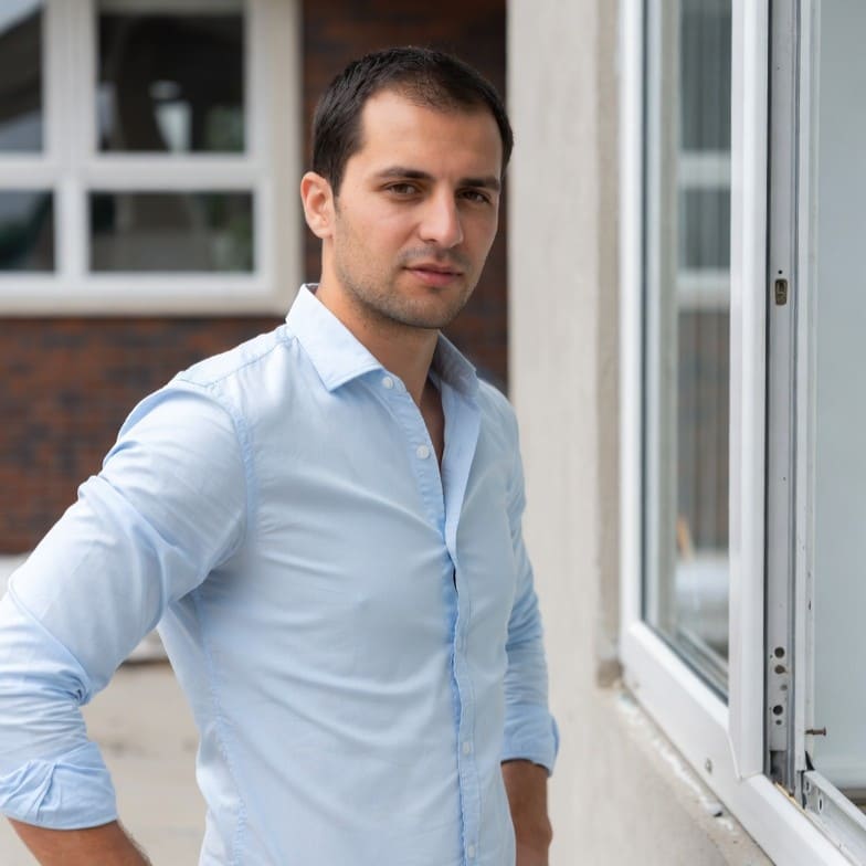 Ігор Семенченко — майстер з заміни склопакетів та ремонту вікон UWS Київ